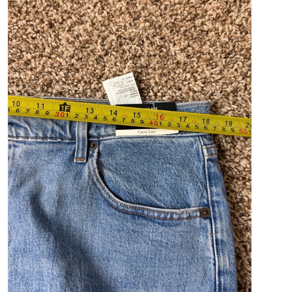 Abercrombie & Fitch Curve Love 90s Straight Ultra High Rise Jeans Light Wash 16L - Picture 4 of 6